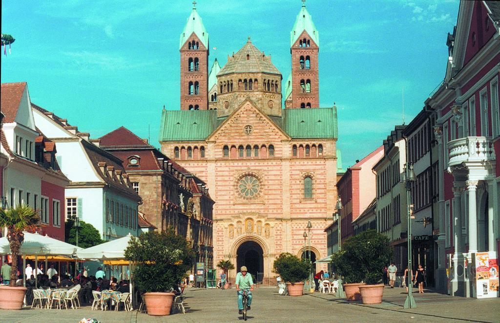 Ferienwohnung Weinstube Schwarzamsel Speyer Exterior foto